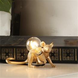 Nordic Creative Mini Animal Mouse Lamp Living Room Dining Room Bedroom Clothing Store Personalized Eye Protection Gift Resin Table Lamp (style-power: Prone position-UK, Color: Golden)