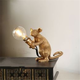 Nordic Creative Mini Animal Mouse Lamp Living Room Dining Room Bedroom Clothing Store Personalized Eye Protection Gift Resin Table Lamp (style-power: Sitting posture-EU, Color: Golden)